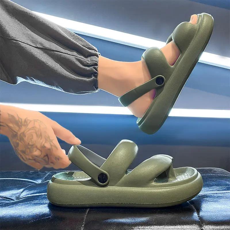 Fashion Outdoor Men's Shoe Beach Platform Slides Low Price Clappers 2025 High Quality Fashion Trend Original Pvc Fun Y2k Male Slipper