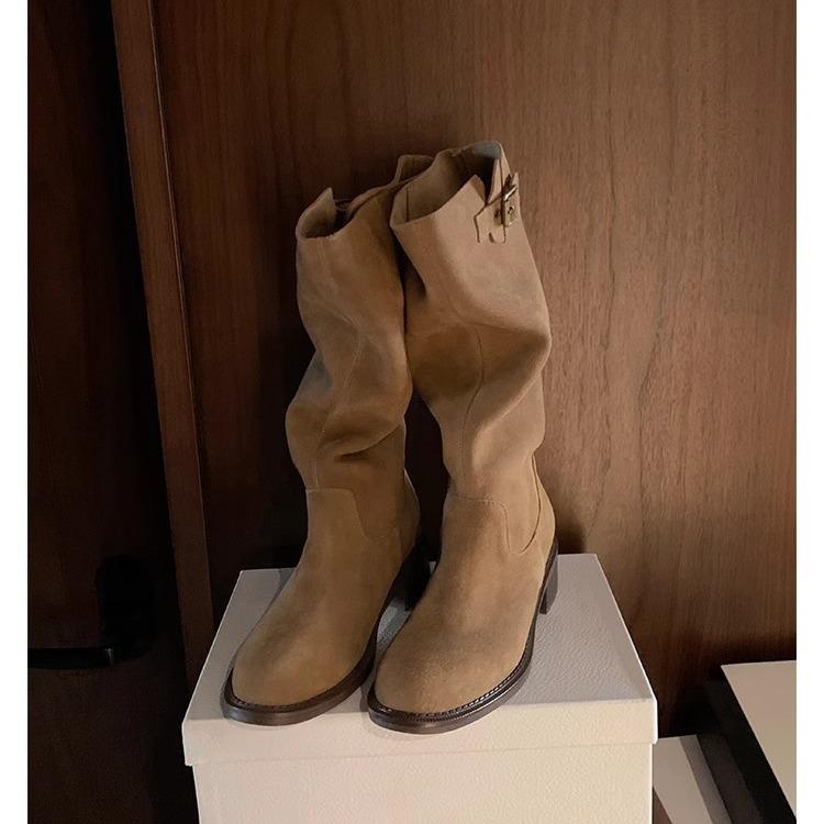 Grape Mother of the Same Style, the New Maillard Pointed Round Head Leather Boots Buckle with Thick Heel Medium and High Boots 2025 Women's Autumn