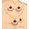 Ensemble de trois pièces de collier, boucles d'oreilles et bagues avec perles et fleurs, accessoires simples et scintillants à la mode