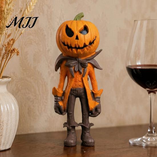 Halloween Pumpkin Man Figurine Figurine, Resin Figure, Classic Ghost Spooky Gentleman Statue for Office Face Desktop Ornament Home Tabletop Decoration
