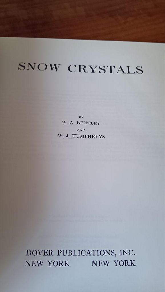 [USED] SNOW CRYSTALS Foreign Books