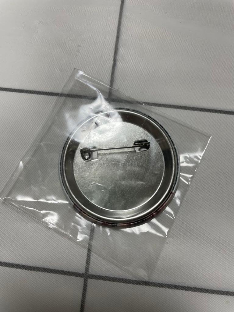 [USED] Felix Gong Cha Badge Korea