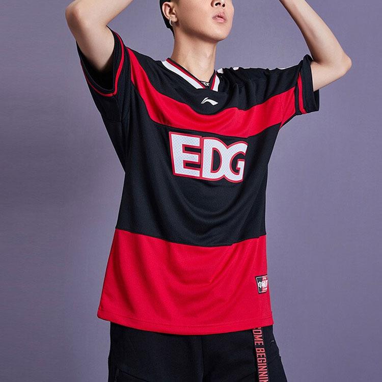 Li Ning Série Mode Sport EDG Équipe Imprimé Lettres Blocs de Couleurs T-Shirt Manches Courtes Homme Hauts Noir AHSP925-1
