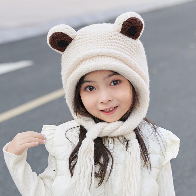 Baby Knitted Hat With Cartoon Frog Pattern And Cozy Insulation For Cold Weather