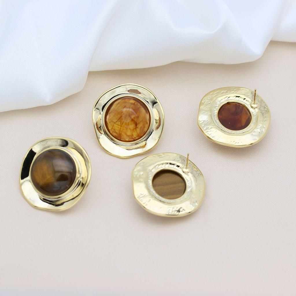 Hong Kong Retro Pearl Stud Earrings with S925 Silver Needle