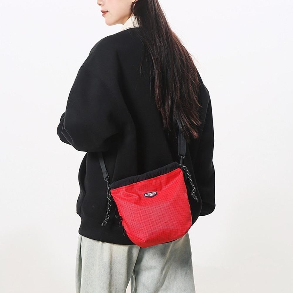 Large Capacity Sports Crossbody Bag Lightweight Canvas Shoulder Bag Drawstring Bucket Bag  Unisex