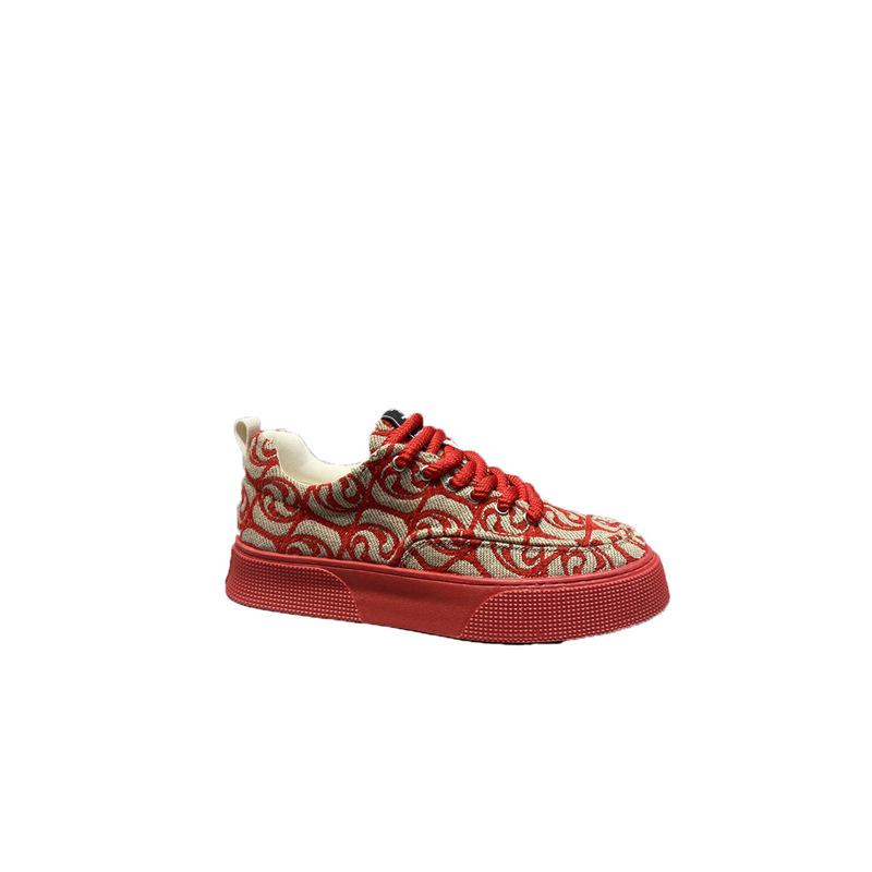 Autumn new low-top soft-soled casual board shoes outdoor wear-resistant sports shoes natal year red flat heel