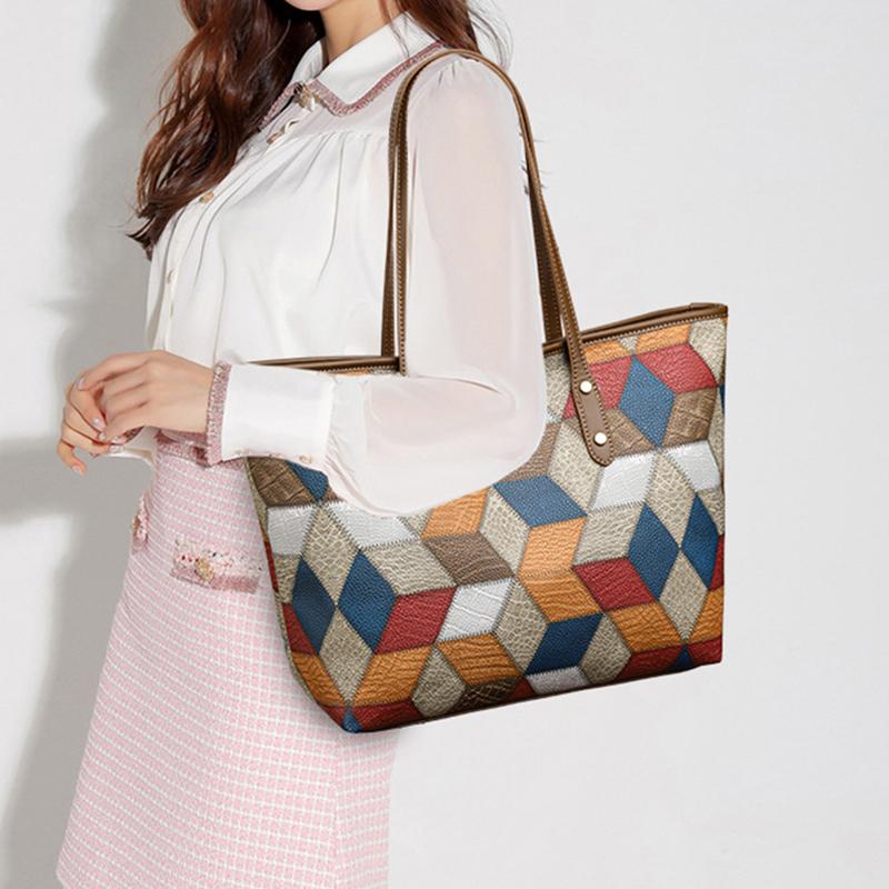 Design Vintage Pattern Handbag High-grade Material Shoulder Bag New Classic Commuter Large Capacity Shopping Totes for Women