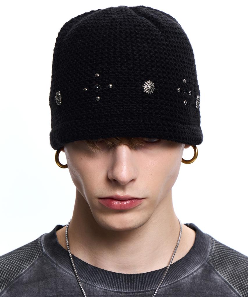Aleseueseussi Sunburst Rivet Knit Beanie - Black
