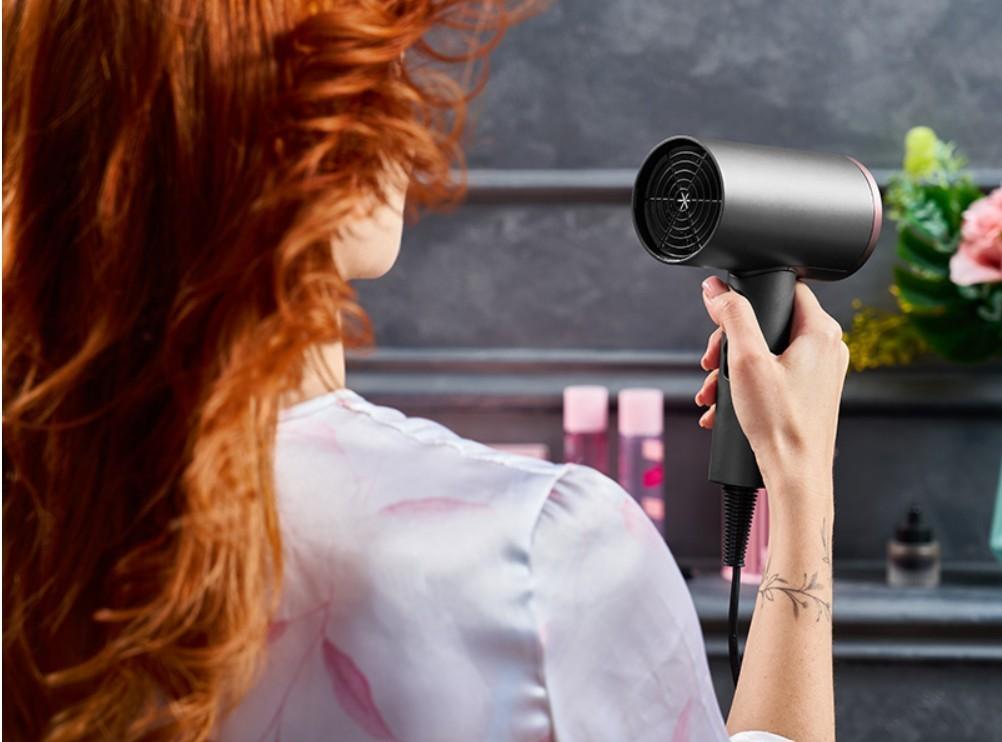 Sleek & Shine Hair Dryer