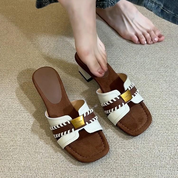 French high-end square head woven thick heel cool slippers women's summer leather metal buckle open toe wear one-word cool slippers