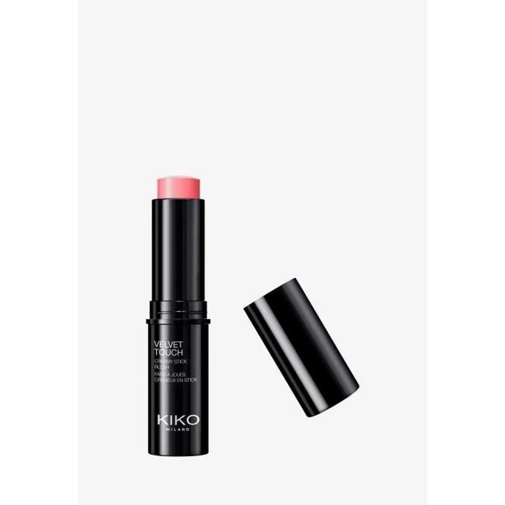 KIKO Milano Velvet Touch Creamy Stick Blush - 005 Camellia Red One Color
