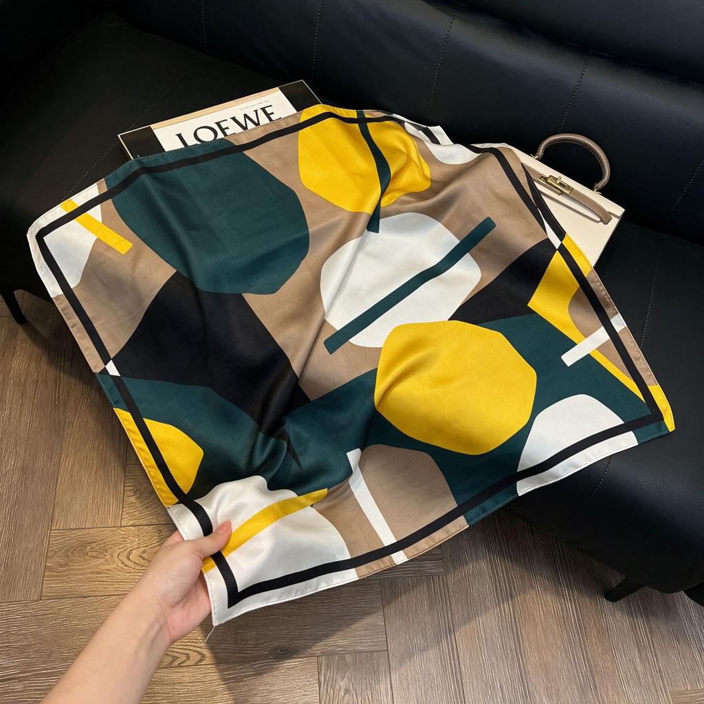 71Cm New Chinese Simulation Silk Square Scarf Soft and Skin-friendly Ink Flower Rhyme Printing Silk Scarf Neck Sunscreen Small Scarf