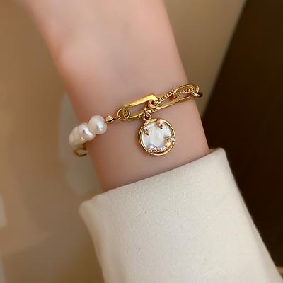 1 braccialetto da donna con perle d'acqua dolce, caratterizzato da un design con faccina gioiosa di lusso leggero, realizzato con perle d'acqua dolce