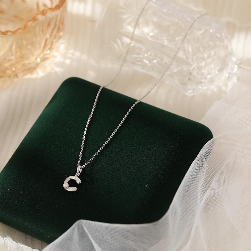 Banyan Tree S925 Silver Alphabet Pendant Necklace - Minimalist Clavicle Chain for Women, Fashionable and Versatile.