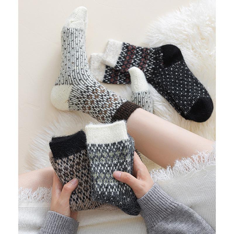 Wool Warm Retro Socks Women'S Medium Tube Socks Thickened And Velvet Ethnic Style Winter Stockings Women'S Pile