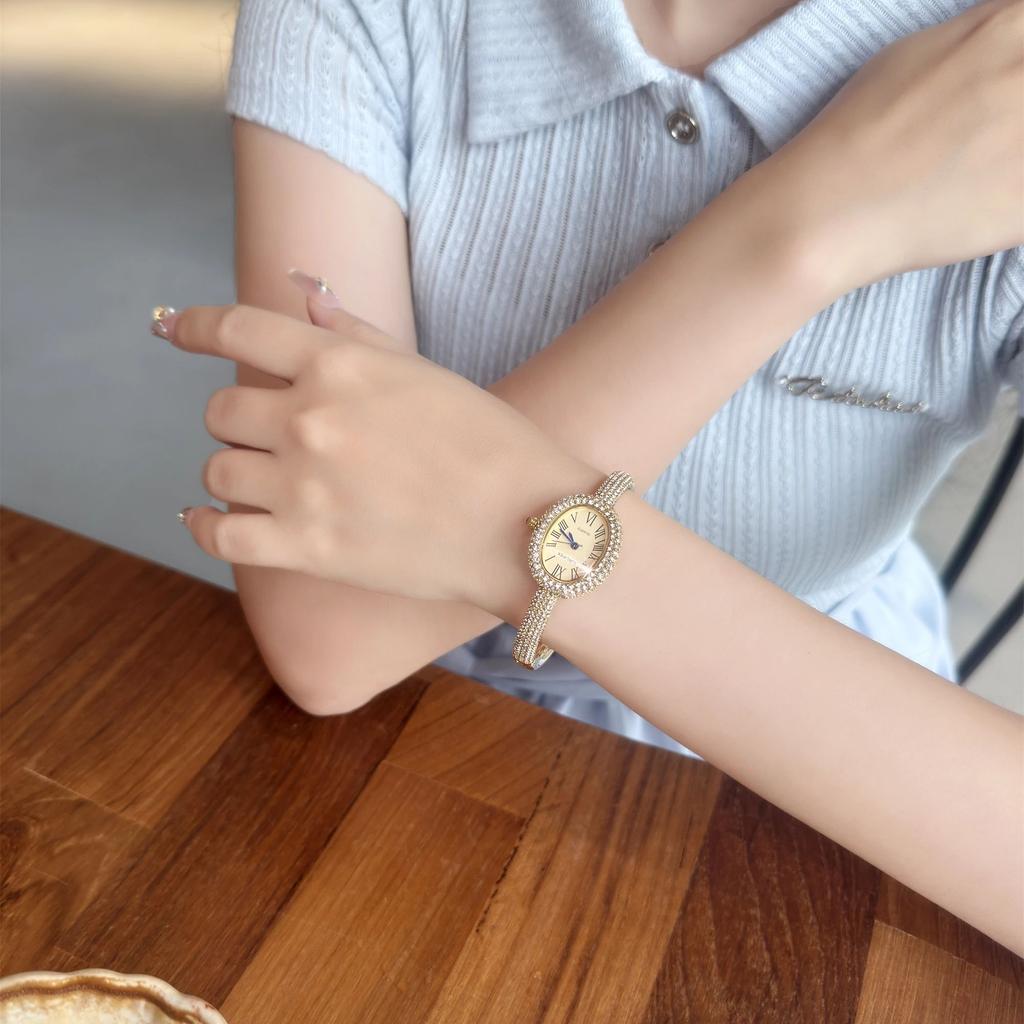 New Luxury Elegant Ladies' Bracelet Wrist Watch Roman Numeral Inlaid Rhinestones Oval Waterproof Women's Quartz Watch Reloj