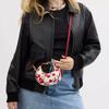 Coach JONIE 15 estampado de cerezas correa de hombro extraíble con cierre de cremallera bolso de hombro de cuero curtido mini para mujer blanco tiza con rojo