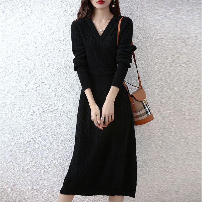 Long-sleeved Knitted Dress for Women's Autumn and Winter V-neck Pullover Long Sweater Dress Loose Long-sleeved Knitted Sweater