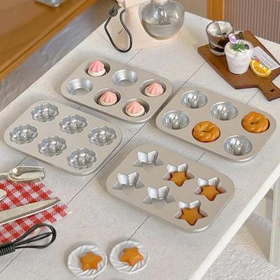 1 pz Accessori per Casa delle Bambole Stampo Miniatura in Lega Mini Stampo per Pasticceria Biscotti Torta Pane Fai da Te Gioco di Cibo Decorazione per la Casa Regalo