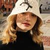 ELKE BLOEM RIBBON IVORY/BLACK BUCKET HAT