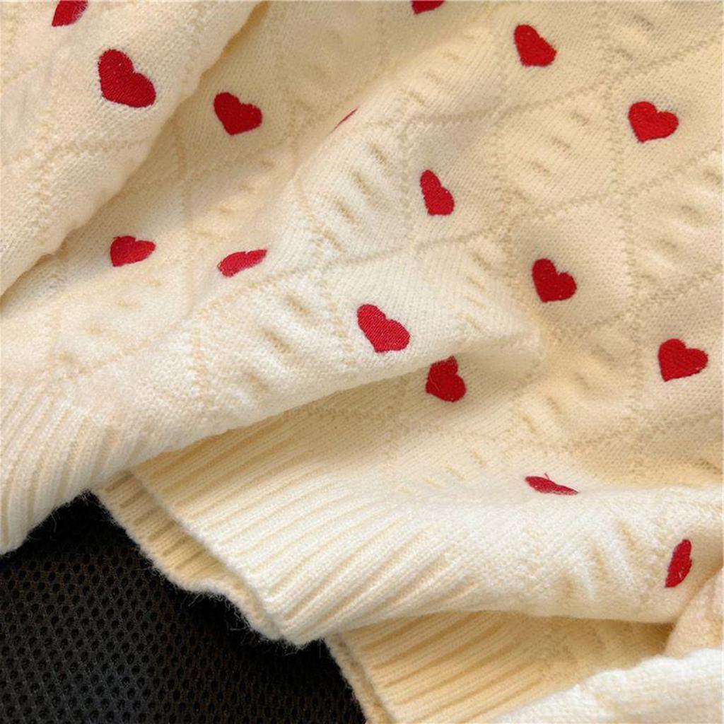 Women's Fashionable Little Love Sweater Knitted Top