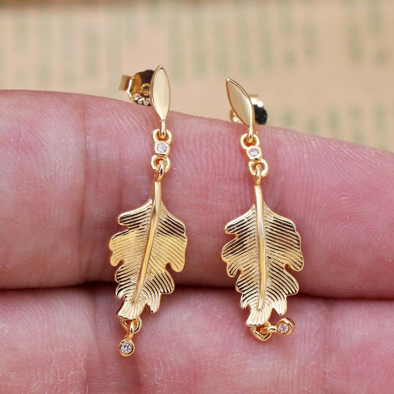 Pan Jia Gold-Plated Sterling Silver Oak Leaf Earrings - European  American Creative Studs for Women White Copper Gold Plated (K060)