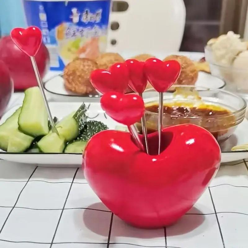 Fruit Forks Salad Forks Stainless Steel Children's Food Pick Fork Holders Repeated Use of Fruit Forks Strawberry Heart Shape