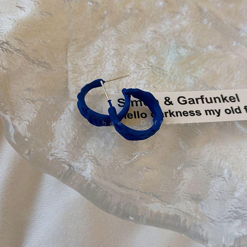 

Instagram Clein Irregular Women Niche Internet Celebrity Ear Ring Klein Blue C- shaped earrings (Silver Needle)