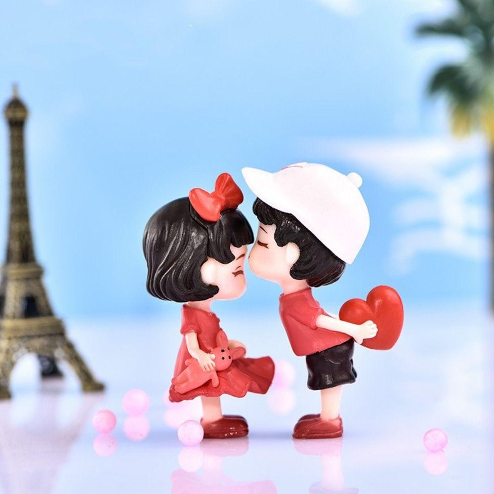 Resin Car Ornaments Home Decor Kiss Balloon Action Figure  Center Console