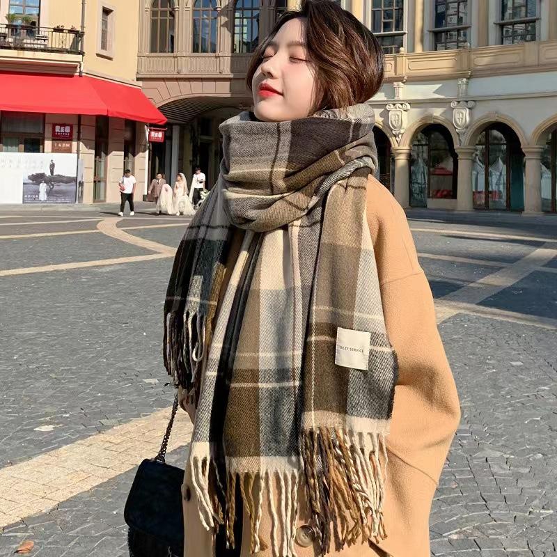Autumn/Winter New Dongdaemun Korean Shopping Agent Stylish B-Piece Small Plaid Tassel Scarf Simple and Versatile