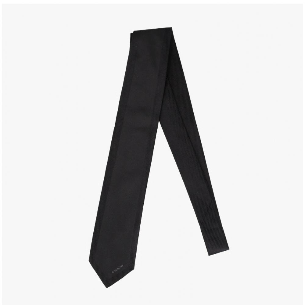 Givenchy Silk Tie Jacquard Logo Bp105lp0xd