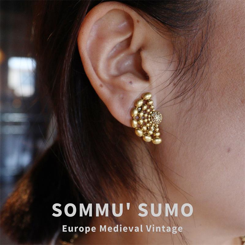 

European and American retro old light luxury fan-shaped hollow necklace birthday earrings crystal zircon high-end set