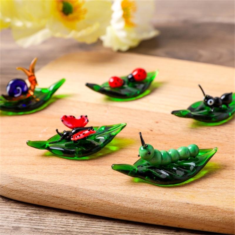Collectible Art Glass Miniature Glass Insect Figure Animal Miniature Figurines Ornament Green Leaf Insect Statues
