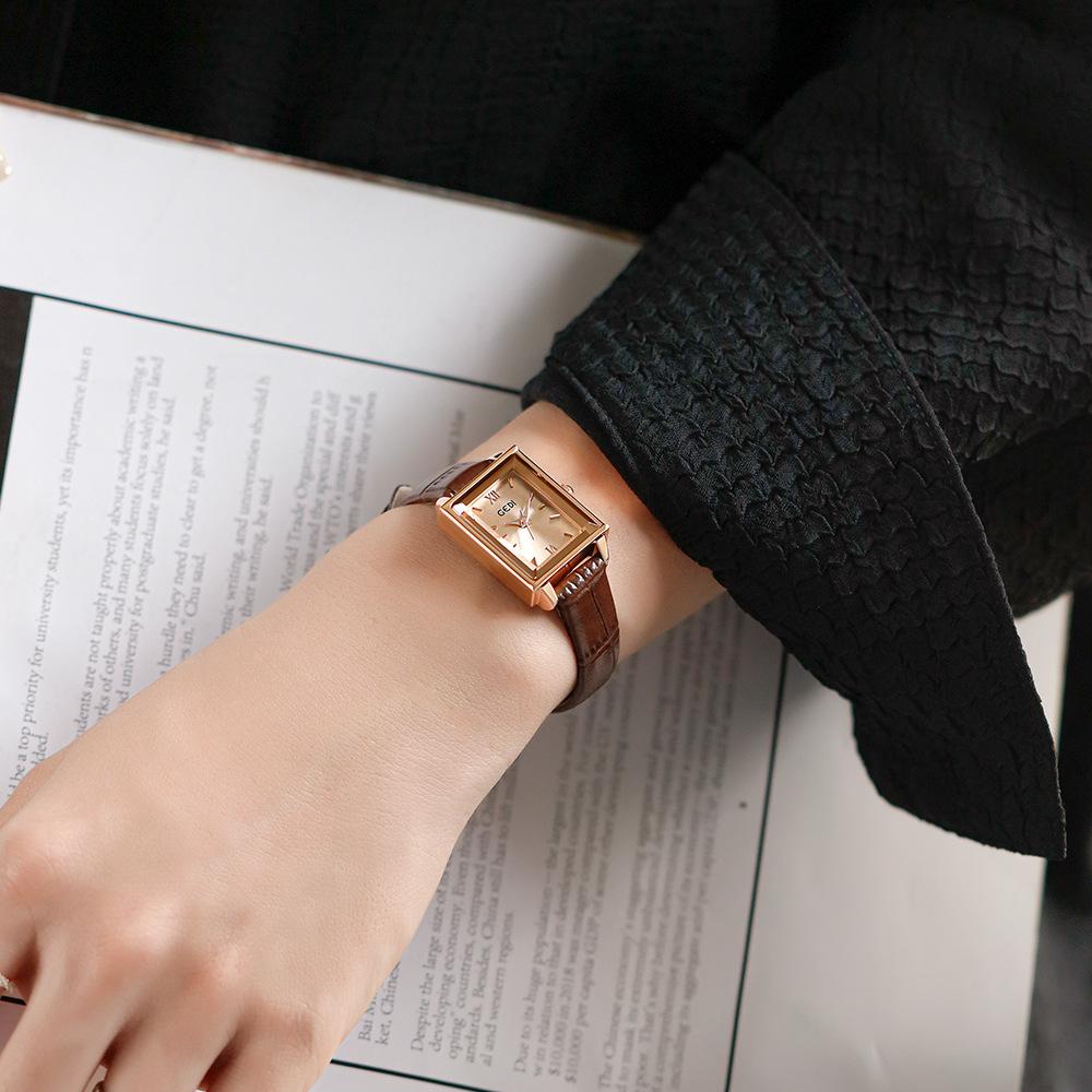 Uhren für Frauen Neue Nische Studenten Einfache Kleine Quadratische Uhr Modetrend Damen Gürteluhr
