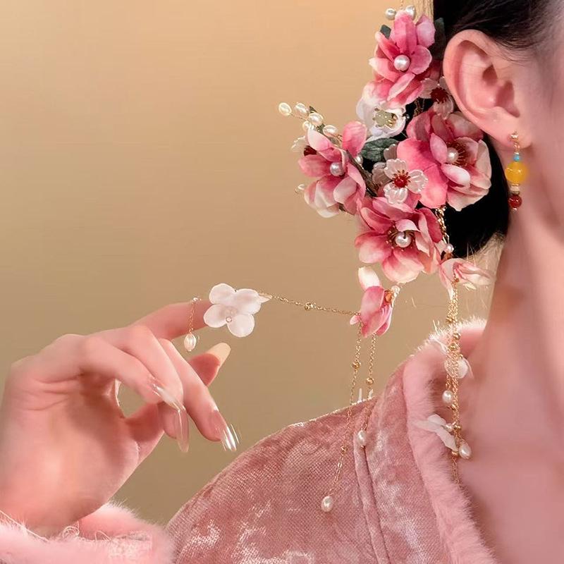 Elegant Rose Tassel Hair Clip - Stylish Chinese-Inspired Accessory for Women