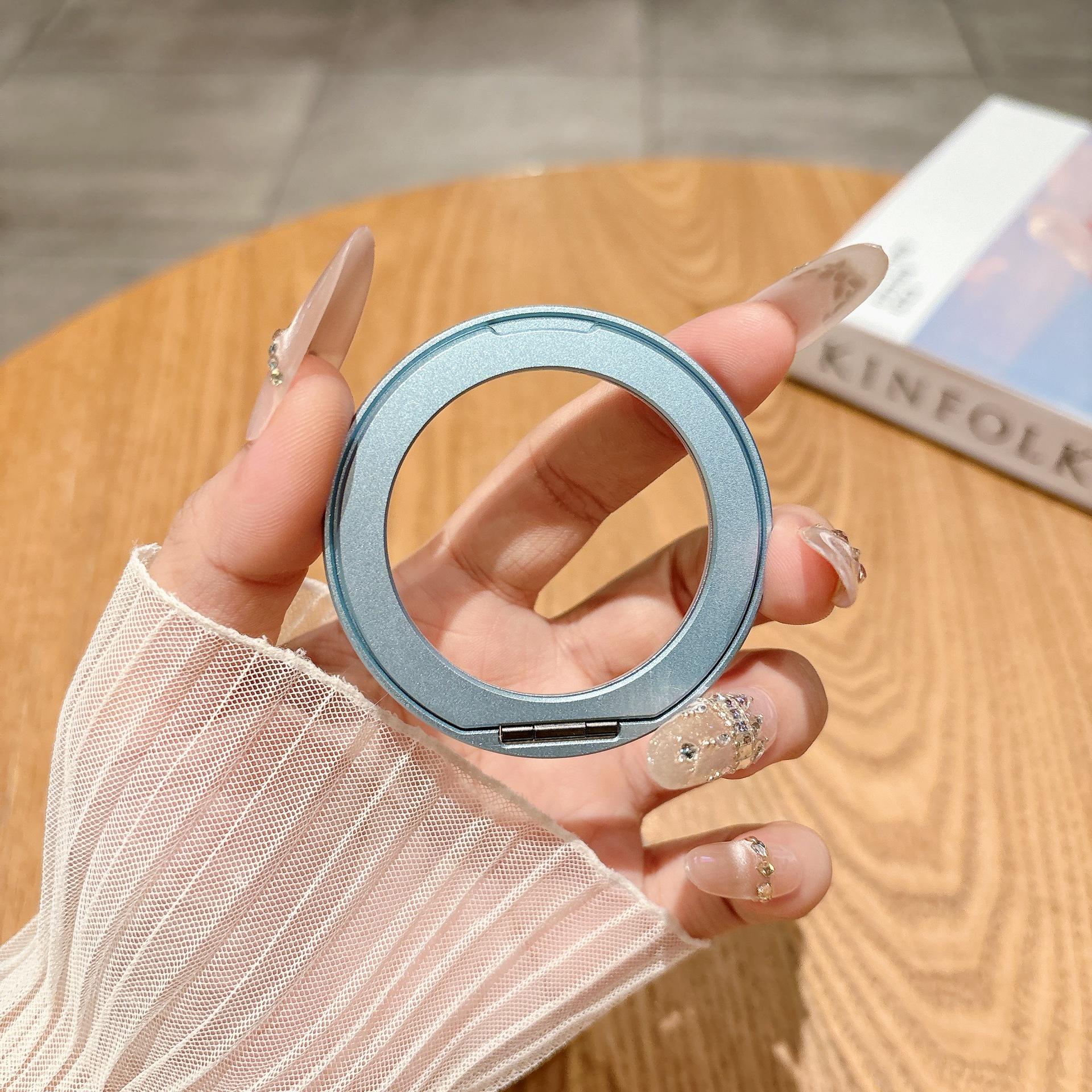 

360° Rotating Stand for All Phone Cases: Simple, Versatile, and Stylish