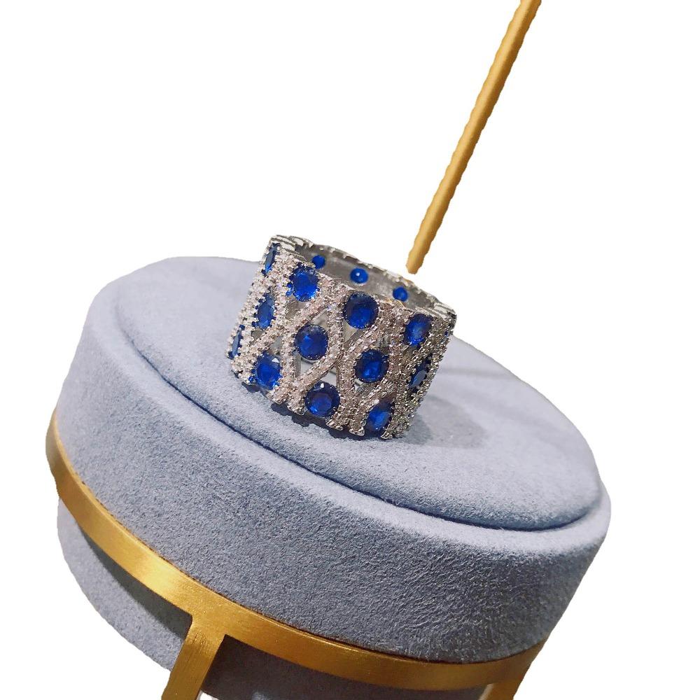 Elegant Simulated Sapphire Ring for Women Vintage Micro Paved Diamond Jewelry Luxury Blue Gemstone Statement Ring