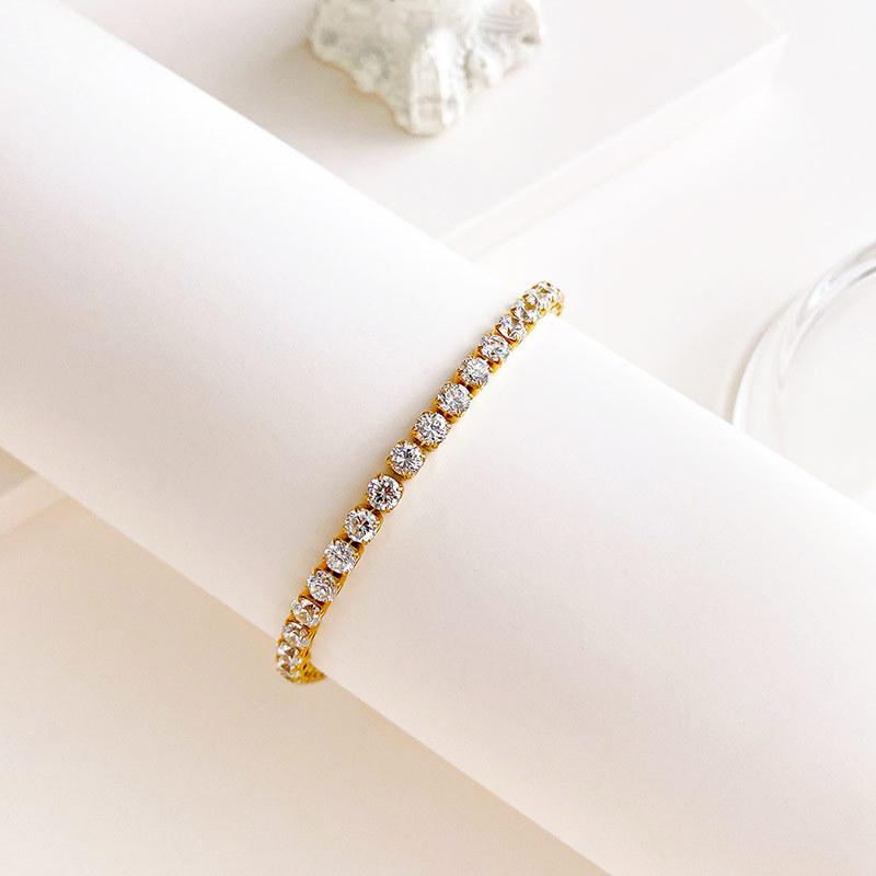 Luxurious And Romantic Diamond-inlaid Cubic Zirconia Bracelet Suitable For Women To Wear And Wear For Summer Travel