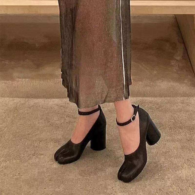 Fashion Fashion Ballet Style Split Toe Mary Janes Tabi Women Pumps Comfortable Soft Leather Ankle Strap Thick High Heels Chunky Shoes