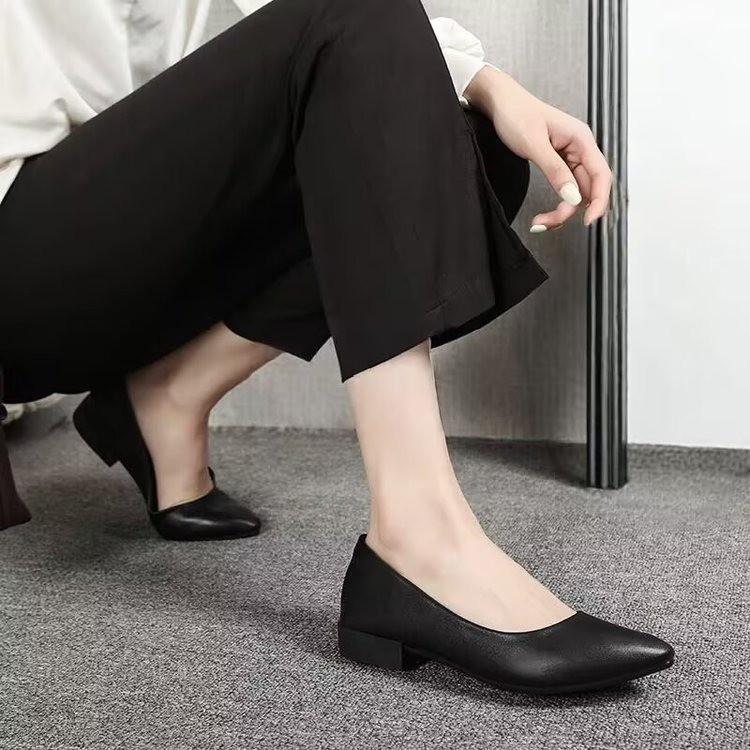 Work shoes women's black flat-soled leather shoes flight attendant hotel work single shoes spring soft sole shallow mouth career interview not 