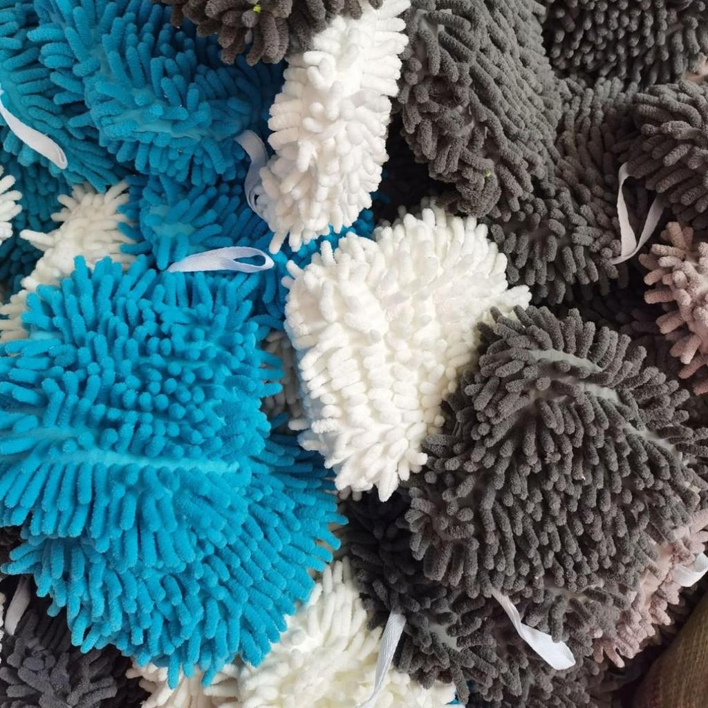 Chenille Hanging Hand Drying Ball - Cute, Soft, and Absorbent Towel for Kitchen and Bathroom