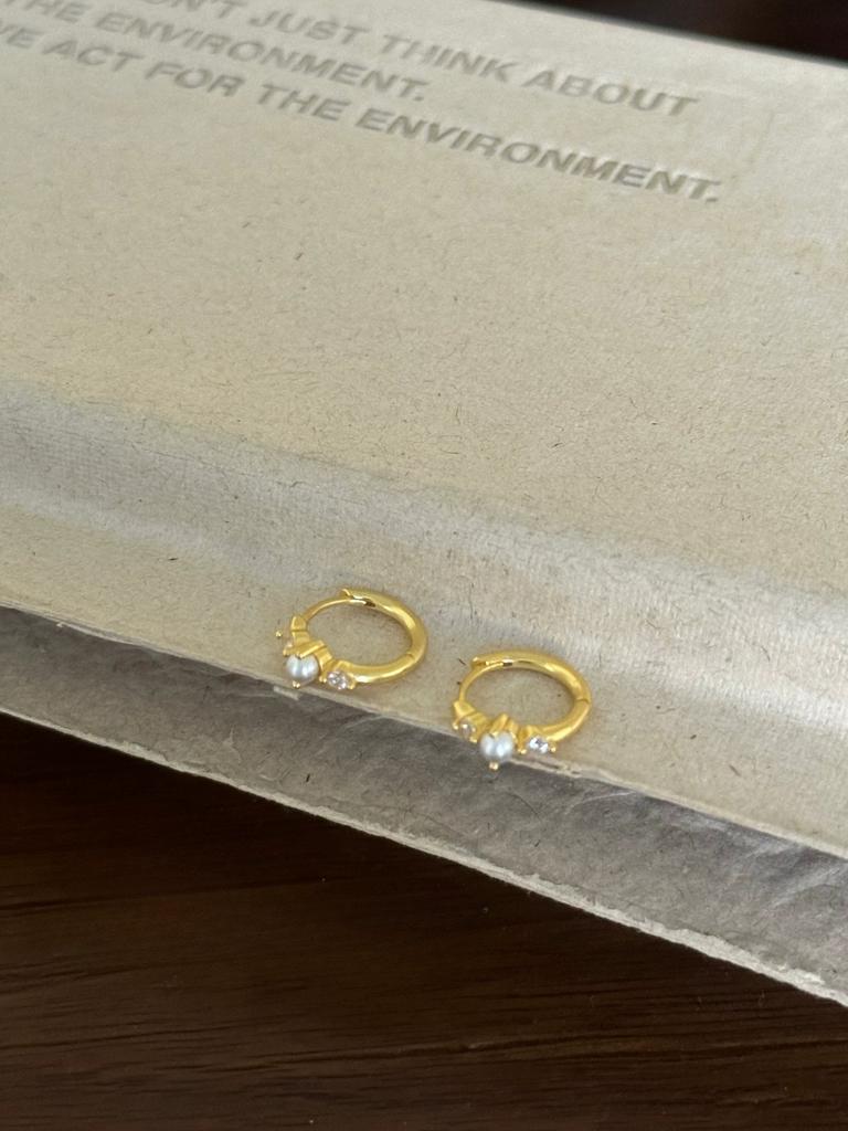 LT--EK569 925 Sterling Silver Gold Plated Pearl Hoop Earrings Women Simple Exquisite Personalized Pearl Ear Buckles
