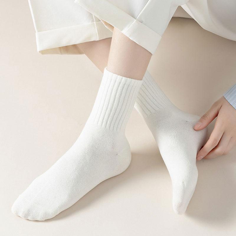 Women White Cotton Socks Winter Mid Tube Solid Color Sports Socks Harajuku Korean Style