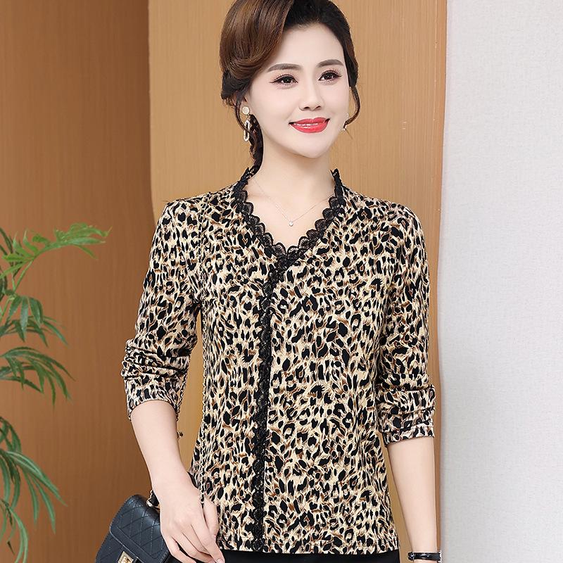 

2026 Spring/Summer Women s Leopard V-Neck 3/4 Sleeve Elegant Slimming Top for Middle-Aged and Elderly 2XL (105-120 lbs) леопард друку кольору