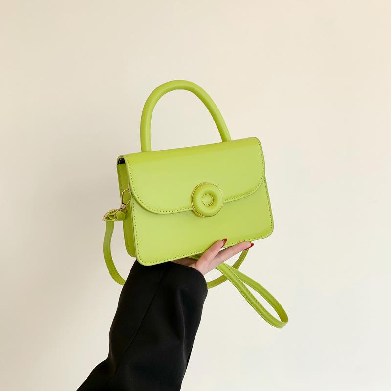 

Темпераментная простая и модная корейская версия сумочки 2025 весна новая универсальная сумка-мессенджер однотонная маленькая квадратная сумка женская зелёный