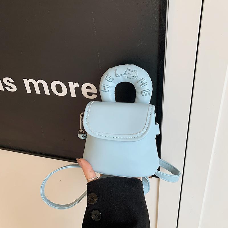 Hallyu Mini Square Box Bag, Niche Design Messenger Bag, Women's Mouth Red Envelope, Simple and Versatile Bag.