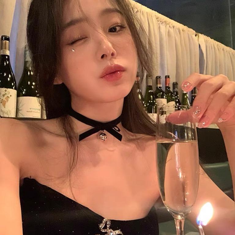 New Christmas Sweet Velvet Bow Bell Collar Choker Neck Chain Women's Delicate Collarbone Chain