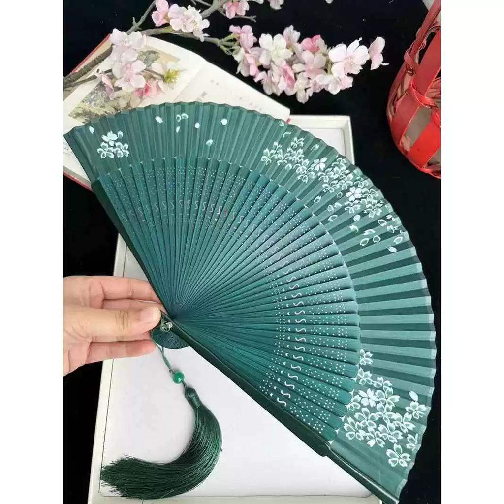 Vintage-Style Portable Green Folding Fan for Women, Suitable for Hanfu, Cheongsam, Classical Dance, and Summer Use