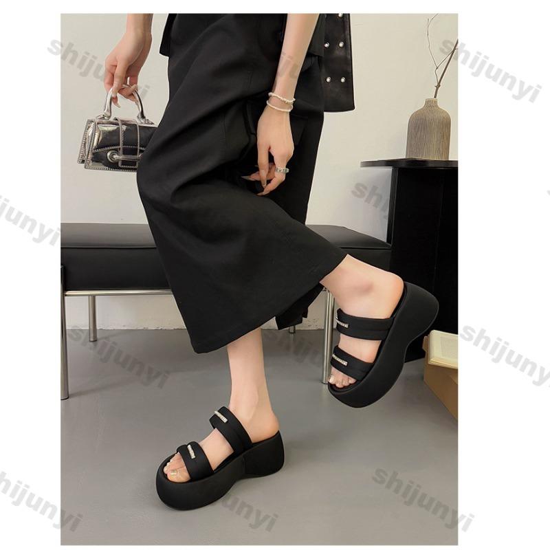 Fashion Women Shoes 2025 Summer New Fashion Platform Wedge Casual Slippers Women Height Increase Comfortable One Word Beach Sandals